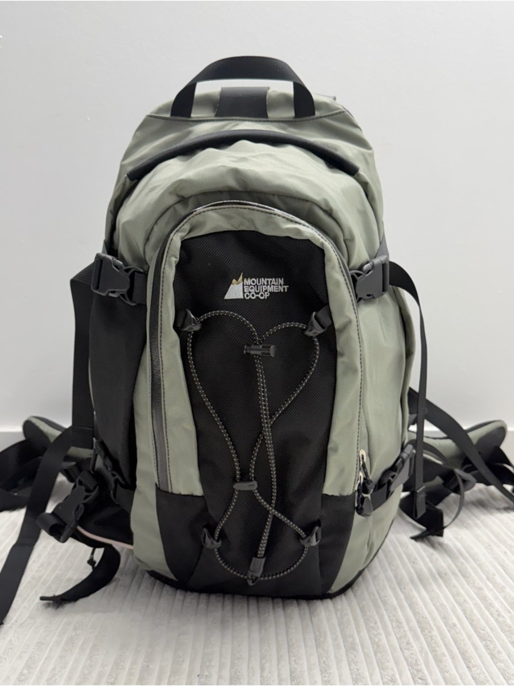 MEC Black & Grey 30L Hiking Backpack